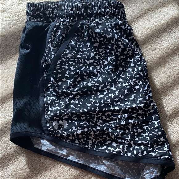 Under Armour shorts - Picture 2 of 3